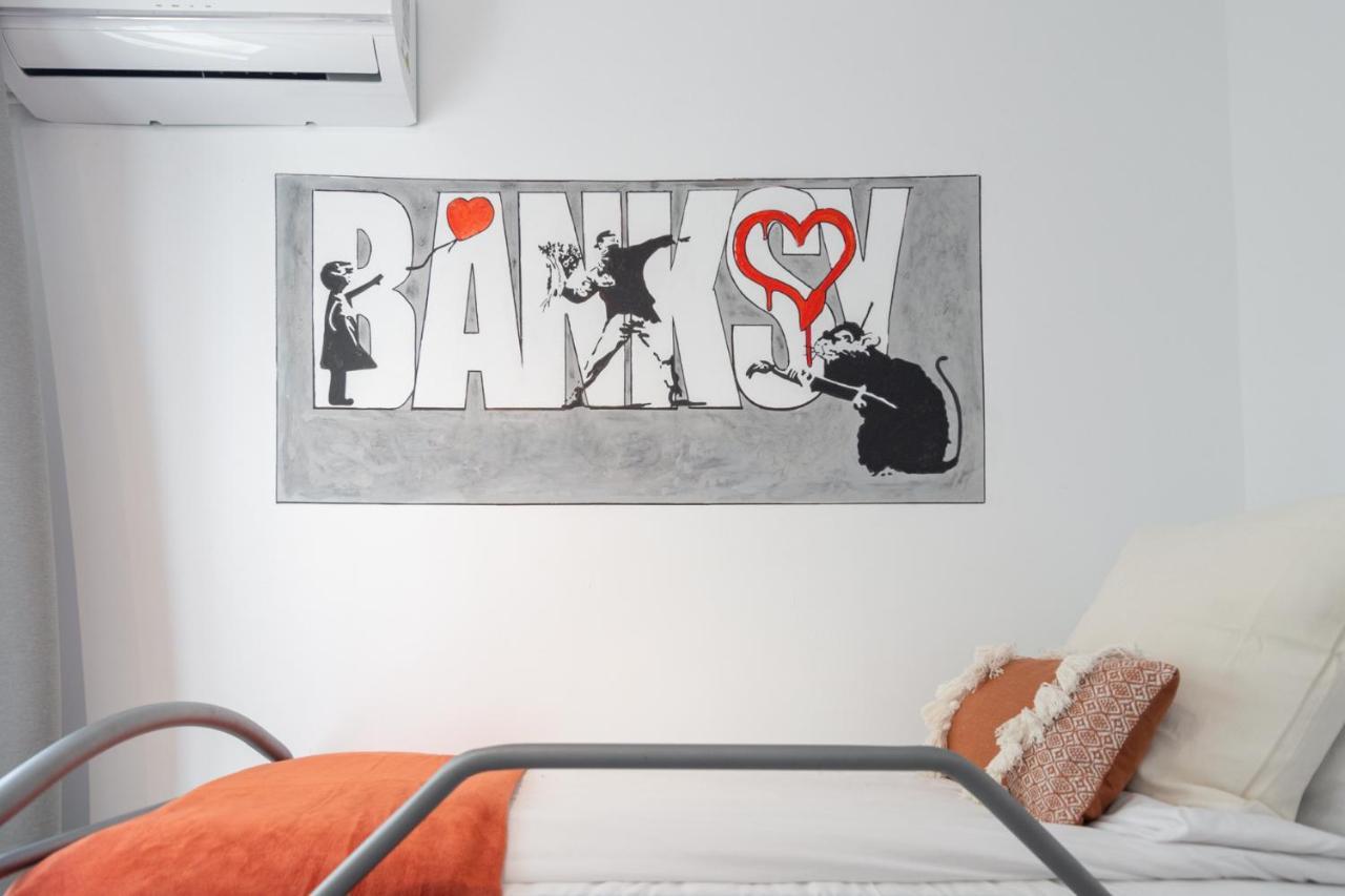 Exclusive Banksy Downtown, By Monaro***** Apartment Madrid Exterior photo